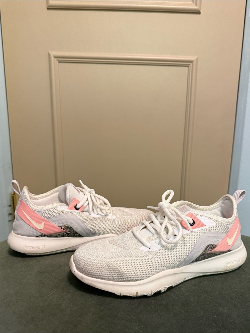 Nike Women's White & Pink Sneakers